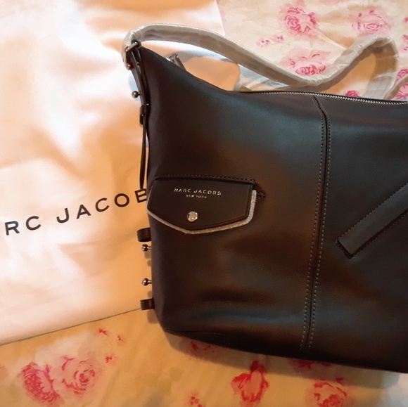 Marc Jacobs Handbag - Picture 3 of 10